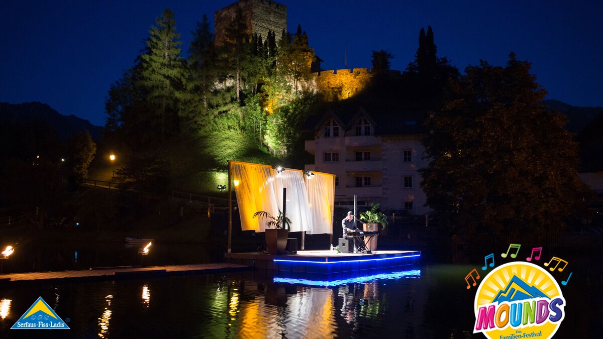 Charlie Glass | © Andreas Kirschner Charlie Glass beim Konzert am Schloss in Serfaus Fiss Ladis in Tirol | © Andreas Kirschner