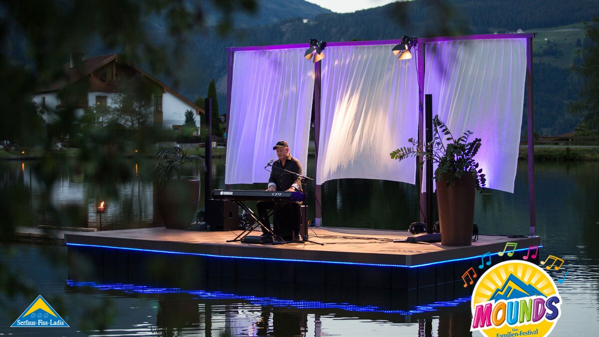 Charlie Glass | © Andreas Kirschner Charlie Glass beim Mounds Konzert am See in Serfaus Fiss Ladis in Tirol | © Andreas Kirschner