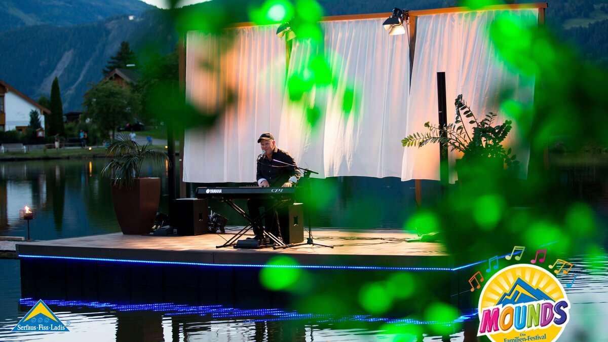 Charlie Glass | © Andreas Kirschner Charlie Glass beim Mounds Konzert in Serfaus Fiss Ladis in Tirol | © Andreas Kirschner