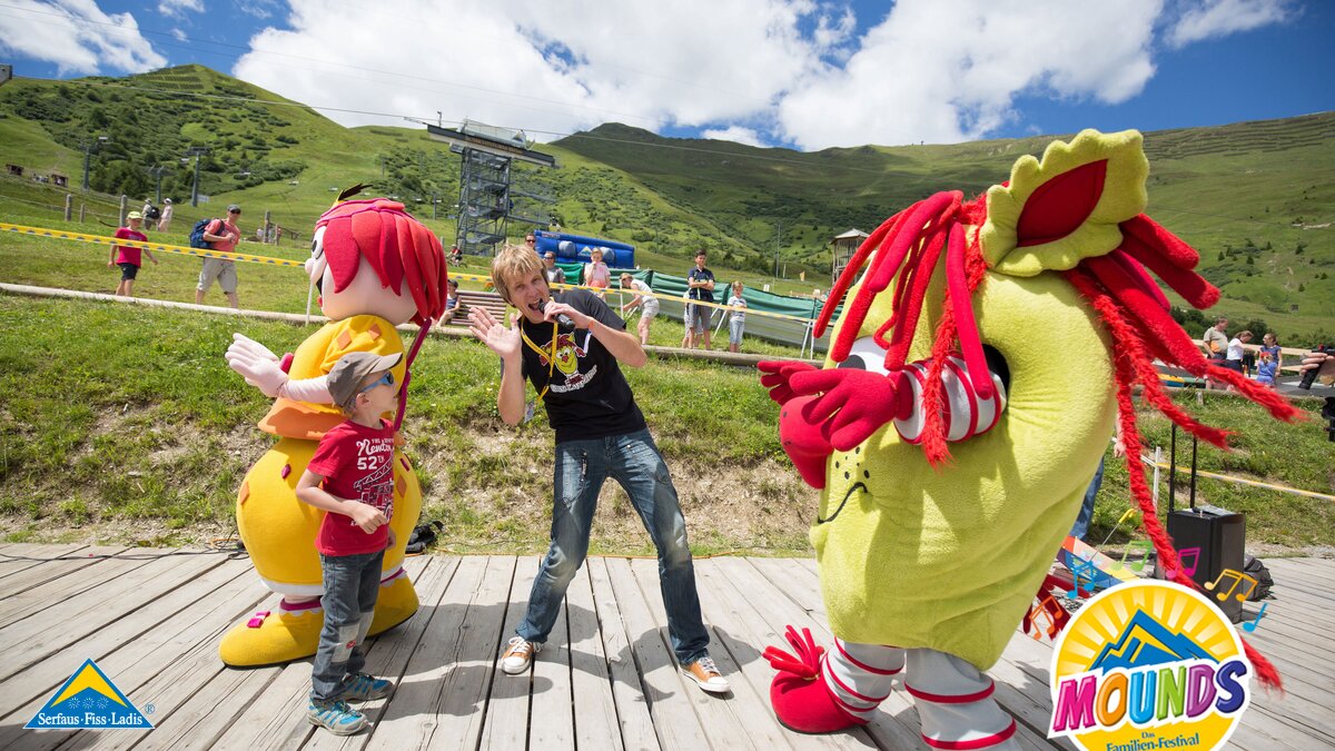 Frank und seine Freunde | © Andreas Kirschner Frank und seine Freunde hatten Spaß mit den Kindern beim Mounds Konzert in Serfaus Fiss Ladis in Tirol | © Andreas Kirschner