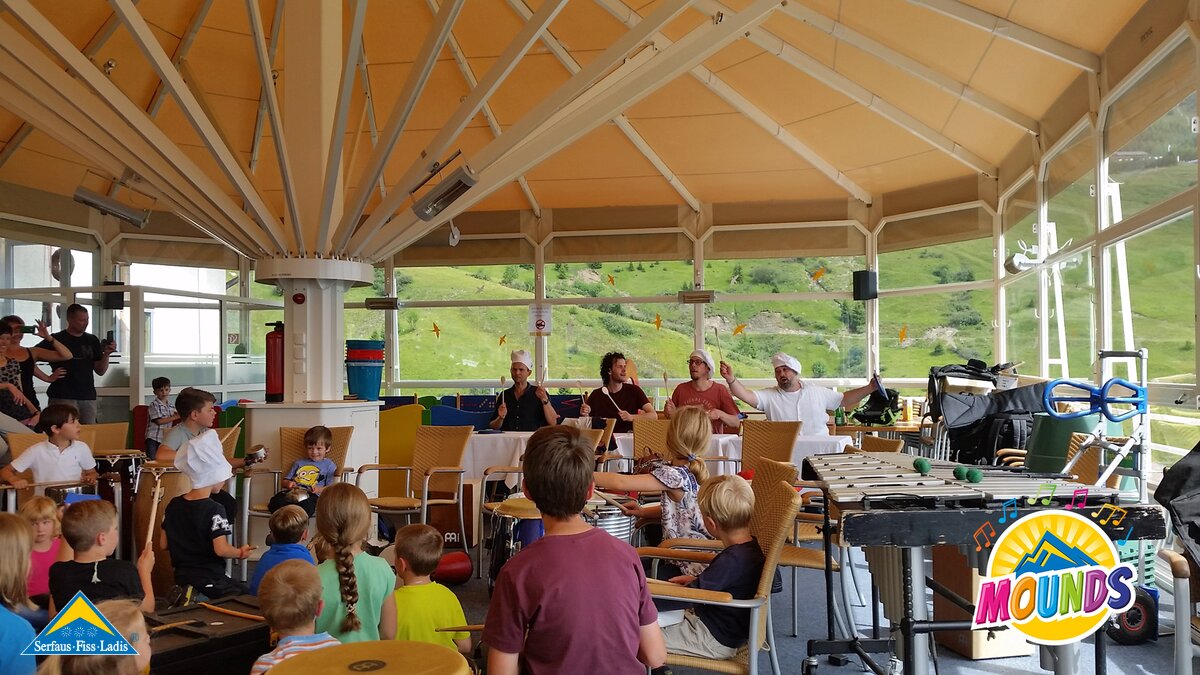 Trommelworkshop | © Serfaus Fiss Ladis Spannender Trommelworkshop mit Tom der Trommler bei MOUNDS in Serfaus Fiss Ladis in den Bergen Tirols | © Serfaus Fiss Ladis