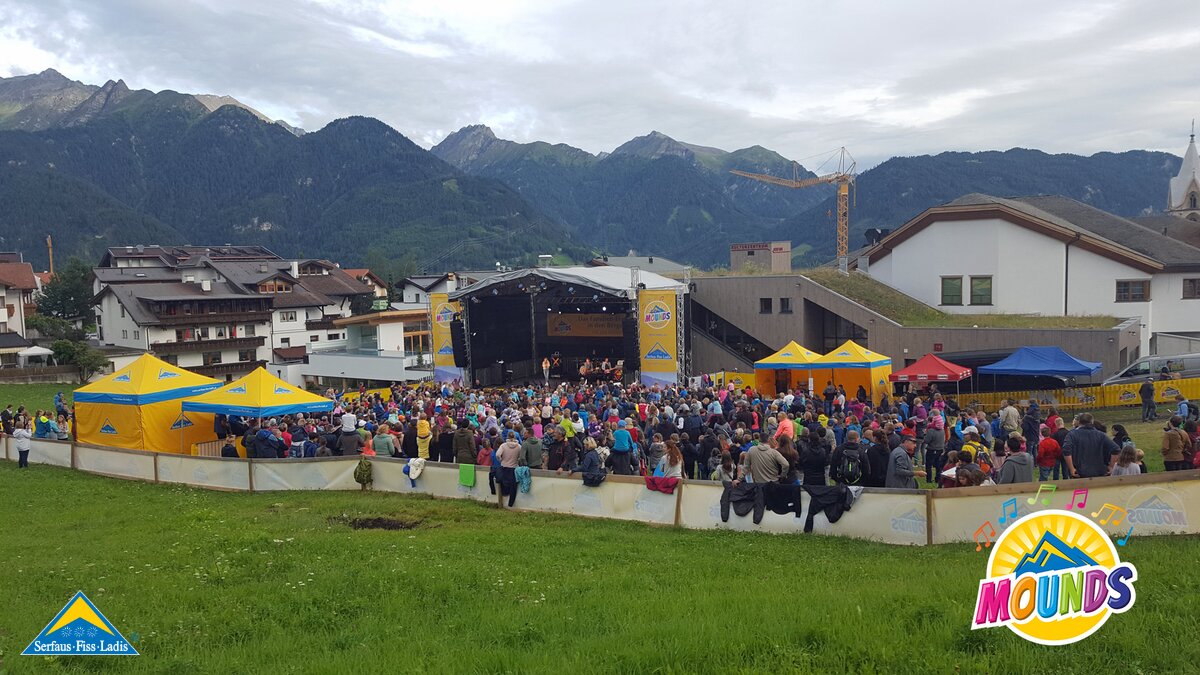 Überblick Festivalgelände | © Serfaus Fiss Ladis Überblick über das MOUNDS Festivalgelände im Dorfzentrum von Serfaus in Tirol | © Serfaus Fiss Ladis