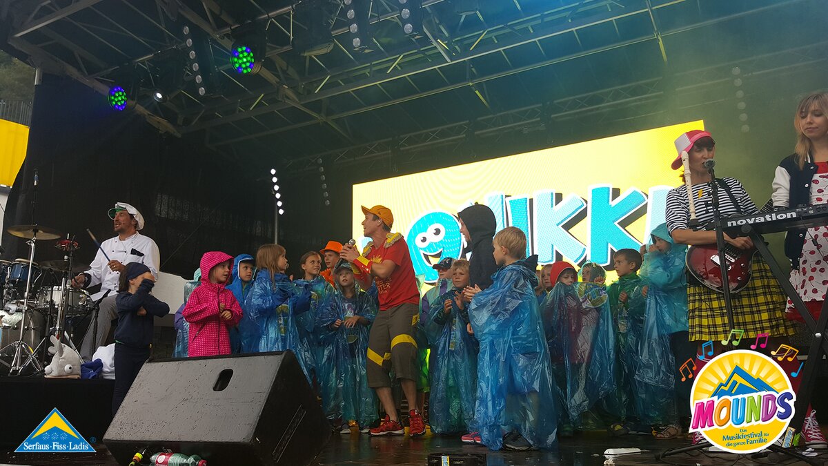 Donikkl Konzert | © Tolle Stimmung beim Konzert von Donikkl bei MOUNDS in Serfaus-Fiss-Ladis in Tirol Serfaus-Fiss-Ladis | © Tolle Stimmung beim Konzert von Donikkl bei MOUNDS in Serfaus-Fiss-Ladis in Tirol