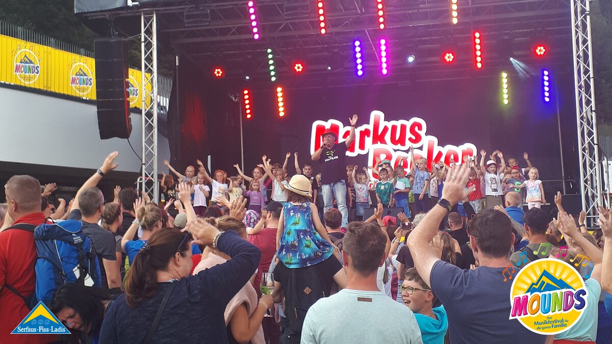 Markus Becker live on stage | © Serfaus-Fiss-Ladis Markus Becker live auf der MOUNDS Festivalbühne in Serfaus-Fiss-Ladis in Tirol | © Serfaus-Fiss-Ladis