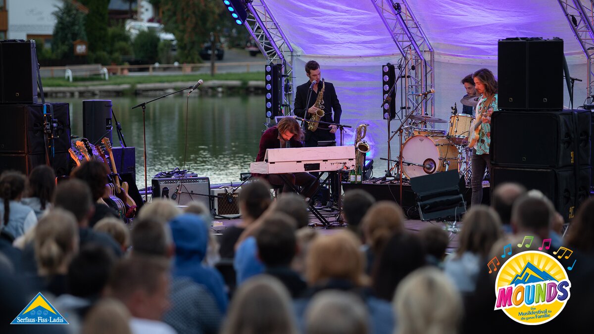 Konzert von The Makemakes | © Andreas Kirschner MOUNDS Konzert von The Makemakes in Serfaus-Fiss-Ladis in Tirol | © Andreas Kirschner