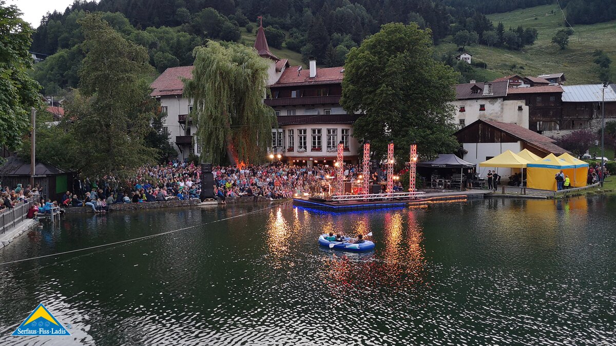 Sundowner Konzert mit Stefanie Heinzmann | © Serfaus-Fiss-Ladis Sundowner Konzert mit Stefanie Heinzmann in Serfaus-Fiss-Ladis in Tirol | © Serfaus-Fiss-Ladis