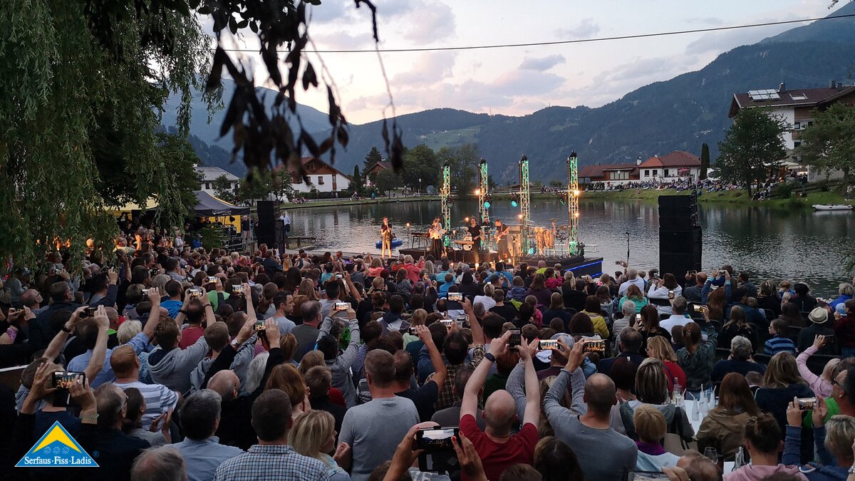Sundowner Konzert mit Stefanie Heinzmann | © Serfaus-Fiss-Ladis Sundowner Konzert mit Stefanie Heinzmann in Serfaus-Fiss-Ladis in Tirol | © Serfaus-Fiss-Ladis